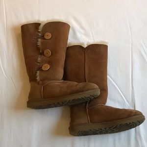 Ugg Bailey Three Button Boot